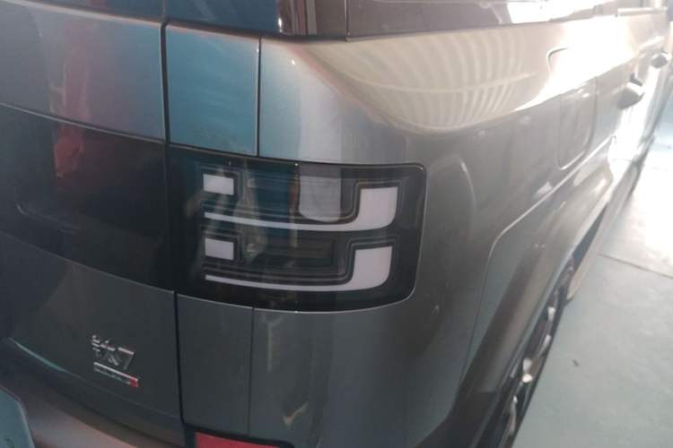 Used Formula Leopard Titanium 7 2025 Model 190 km Four-Wheel Drive Ultra Edition Right Rear Taillight