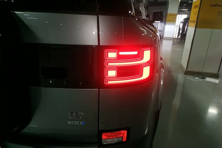 Used Formula Leopard Titanium 7 2025 Model 200 km Two-Wheel Drive Max Edition Right Rear Taillight