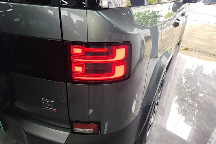 Used Formula Leopard Titanium 7 2025 Model 190 km Four-Wheel Drive Ultra Edition Right Rear Taillight