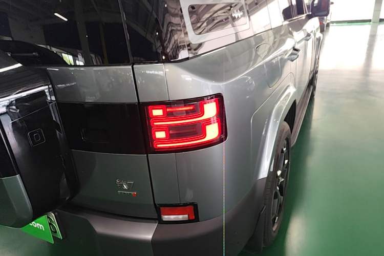 Used Formula Leopard Titanium 7 2025 Model 190 km Four-Wheel Drive Ultra Edition Right Rear Taillight