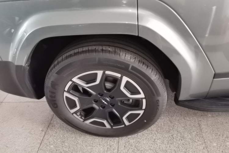 Used Formula Leopard Titanium 7 2025 Model 200 km Two-Wheel Drive Max Edition Right Rear Wheel Hub