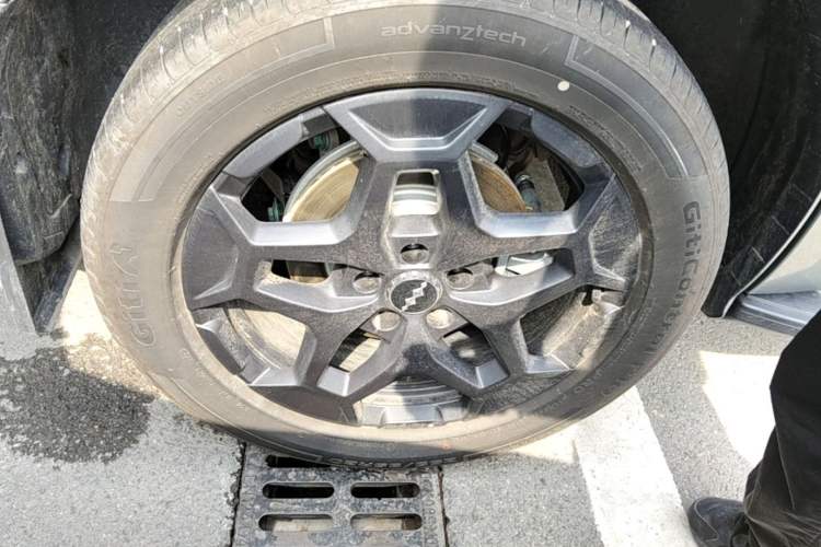 Used Formula Leopard Titanium 7 2025 Model 190 km Four-Wheel Drive Ultra Edition Right Rear Wheel Hub