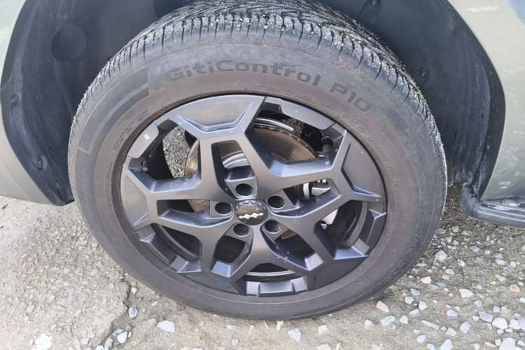 Used Formula Leopard Titanium 7 2025 Model 190 km Four-Wheel Drive Ultra Edition Right Rear Wheel Hub