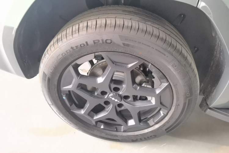 Used Formula Leopard Titanium 7 2025 Model 190 km Four-Wheel Drive Ultra Edition Right Rear Wheel Hub