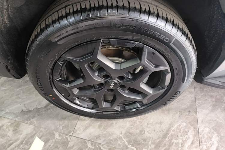 Used Formula Leopard Titanium 7 2025 Model 190 km Four-Wheel Drive Ultra Edition Right Rear Wheel Hub