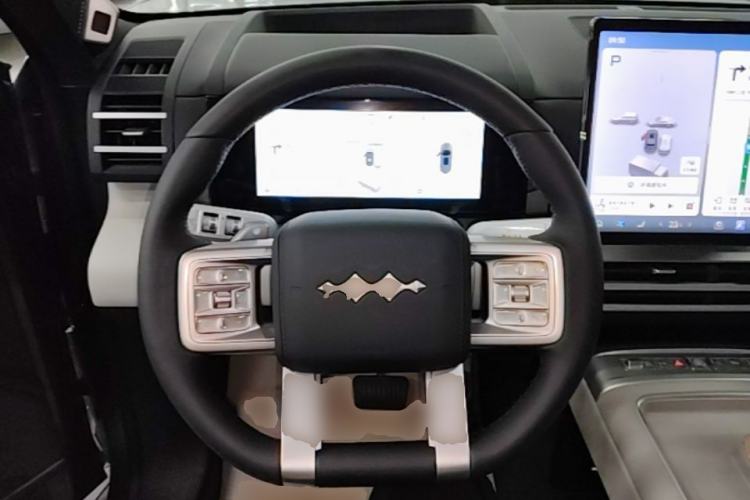 Used Formula Leopard Titanium 7 2025 Model 190 km Four-Wheel Drive Ultra Edition Steering Wheel