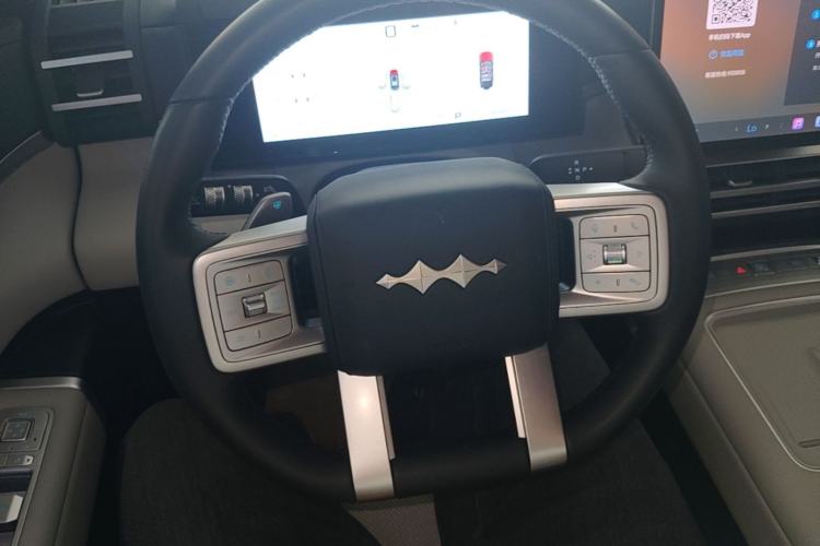 Used Formula Leopard Titanium 7 2025 Model 190 km Four-Wheel Drive Ultra Edition Steering Wheel