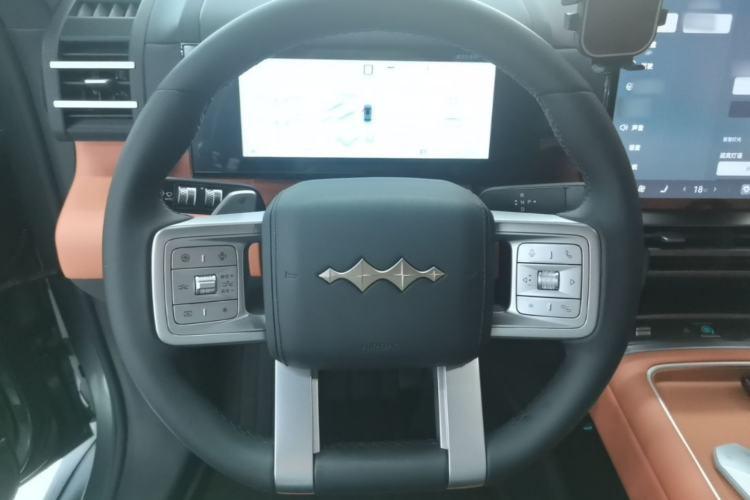 Used Formula Leopard Titanium 7 2025 Model 190 km Four-Wheel Drive Max Edition Steering Wheel
