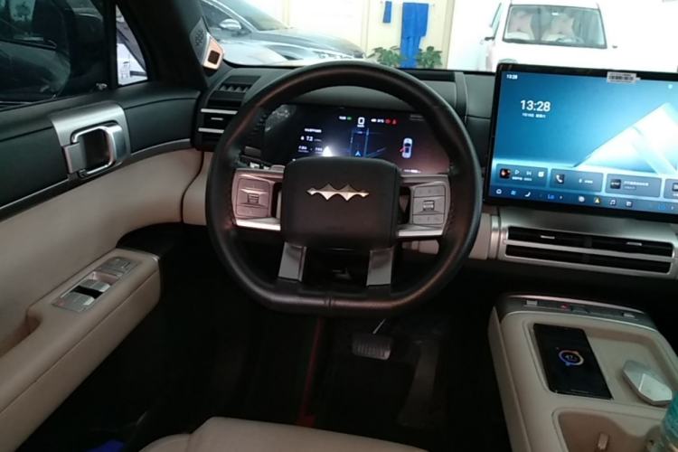 Used Formula Leopard Titanium 7 2025 Model 200 km Two-Wheel Drive Max Edition Steering Wheel