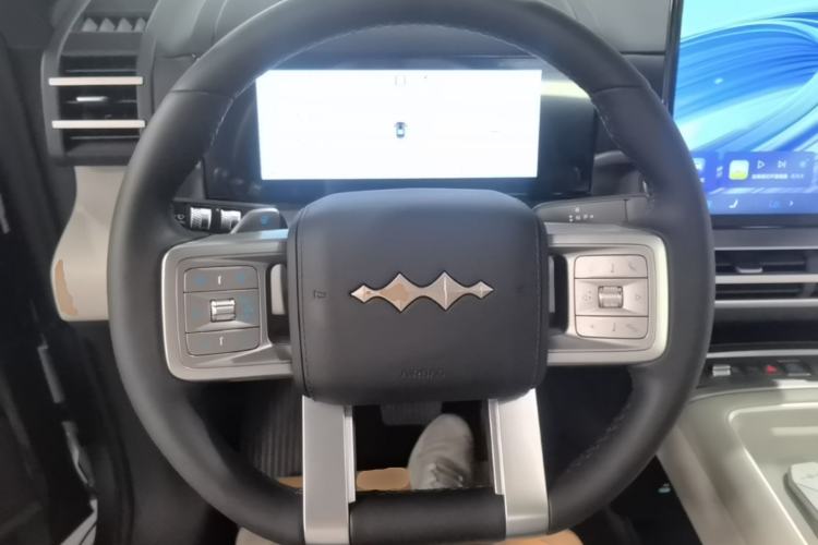 Used Formula Leopard Titanium 7 2025 Model 190 km Four-Wheel Drive Ultra Edition Steering Wheel