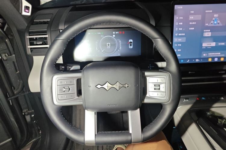 Used Formula Leopard Titanium 7 2025 Model 190 km Four-Wheel Drive Ultra Edition Steering Wheel