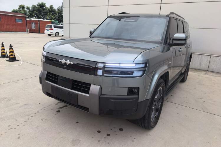 Used Formula Leopard Titanium 7 2025 Model 200 km Two-Wheel Drive Max Edition Guazi used car, China used car export, Used car for sale, Used  cars, Cheapest cars for sale