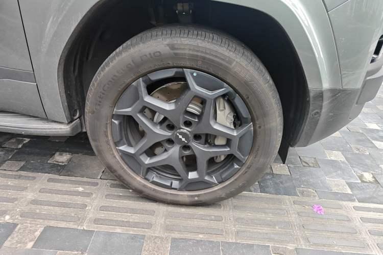 Used Formula Leopard Titanium 7 2025 Model 190 km Four-Wheel Drive Ultra Edition Right Front Wheel Hub