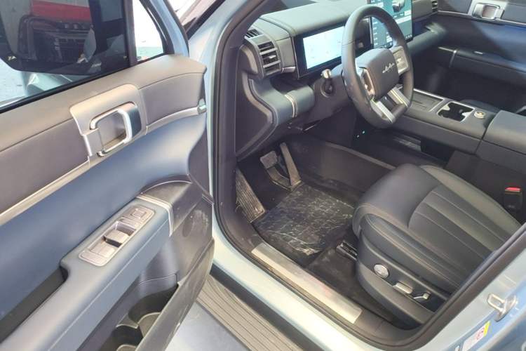 Used Formula Leopard Titanium 7 2025 Model 190 km Four-Wheel Drive Ultra Edition Driver Seat