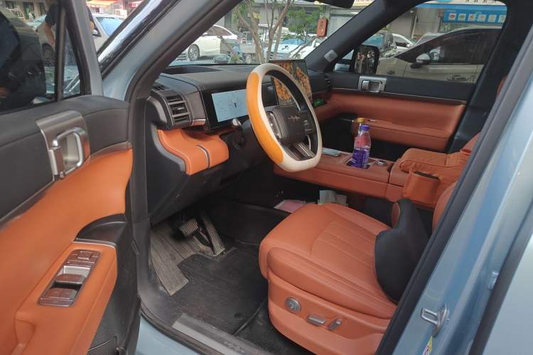 Used Formula Leopard Titanium 7 2025 Model 200 km Two-Wheel Drive Max Edition Driver Seat