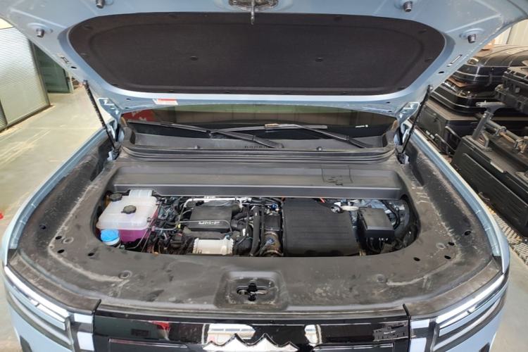 Used Formula Leopard Titanium 7 2025 Model 190 km Four-Wheel Drive Ultra Edition Engine Bay