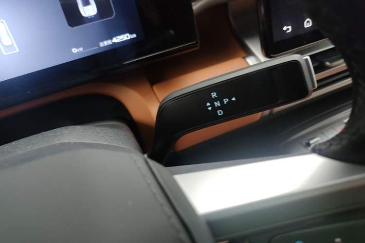Used Formula Leopard Titanium 7 2025 Model 190 km Four-Wheel Drive Ultra Edition Gear Lever