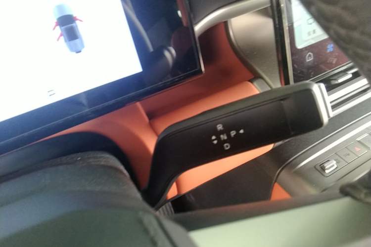 Used Formula Leopard Titanium 7 2025 Model 190 km Four-Wheel Drive Ultra Edition Gear Lever