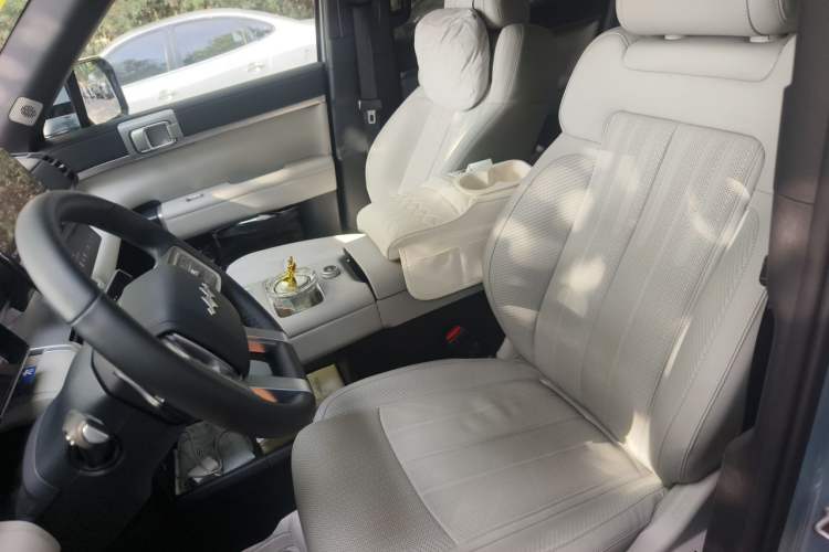 Used Formula Leopard Titanium 7 2025 Model 200 km Two-Wheel Drive Max Edition Left Front Seat