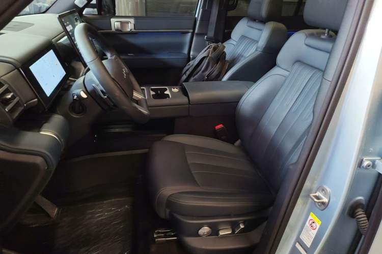 Used Formula Leopard Titanium 7 2025 Model 190 km Four-Wheel Drive Ultra Edition Left Front Seat