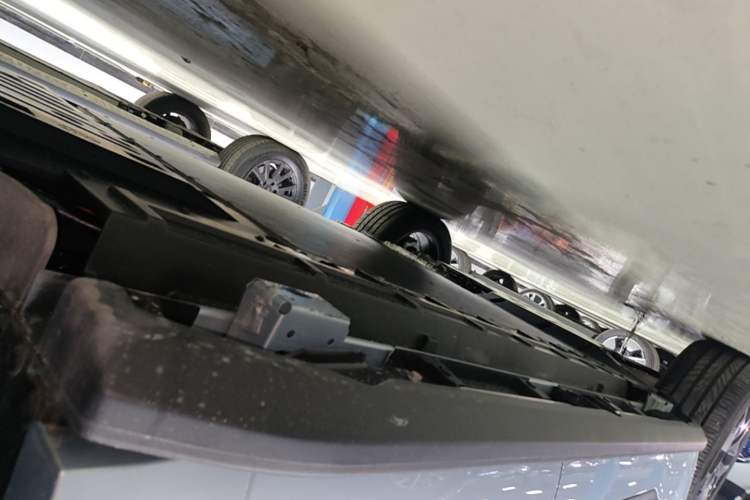 Used Formula Leopard Titanium 7 2025 Model 190 km Four-Wheel Drive Ultra Edition Left Side Sill
