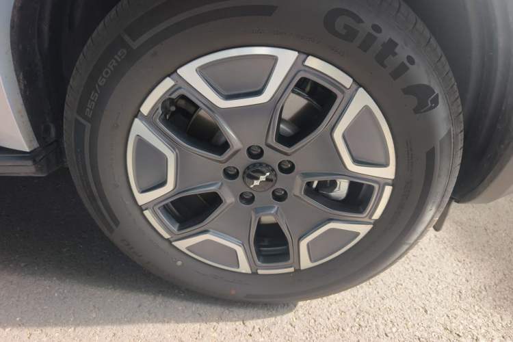 Used Formula Leopard Titanium 7 2025 Model 200 km Two-Wheel Drive Max Edition Right Front Wheel Hub