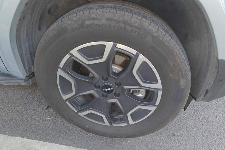 Used Formula Leopard Titanium 7 2025 Model 200 km Two-Wheel Drive Max Edition Right Front Wheel Hub