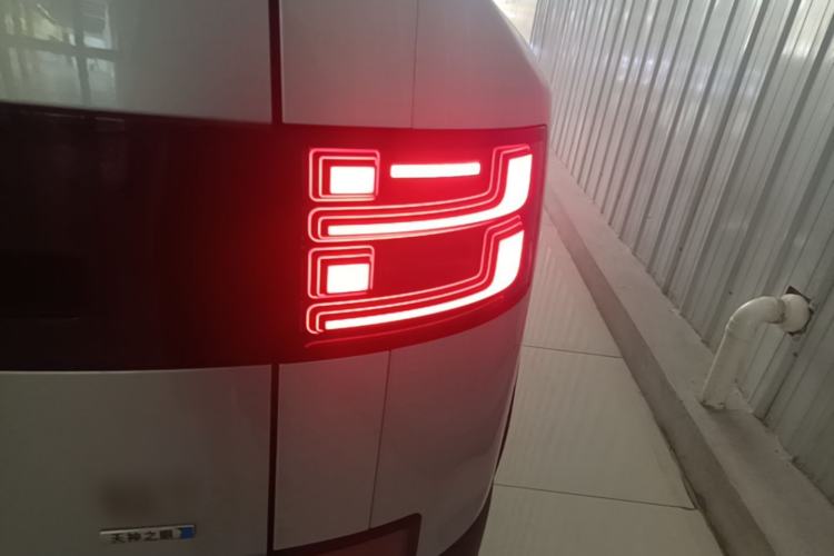 Used Formula Leopard Titanium 7 2025 Model 200 km Two-Wheel Drive Max Edition Right Rear Taillight