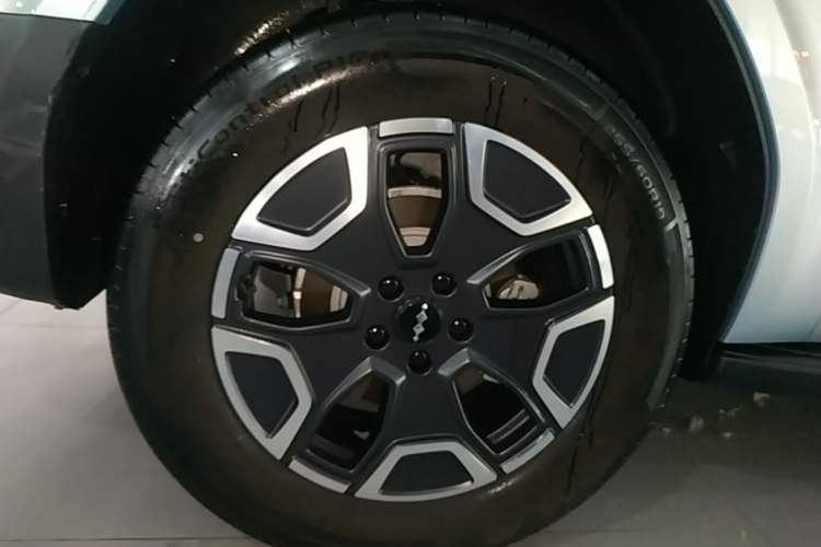 Used Formula Leopard Titanium 7 2025 Model 200 km Two-Wheel Drive Max Edition Right Rear Wheel Hub