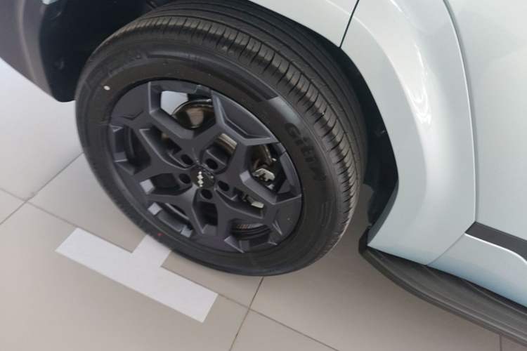 Used Formula Leopard Titanium 7 2025 Model 190 km Four-Wheel Drive Ultra Edition Right Rear Wheel Hub