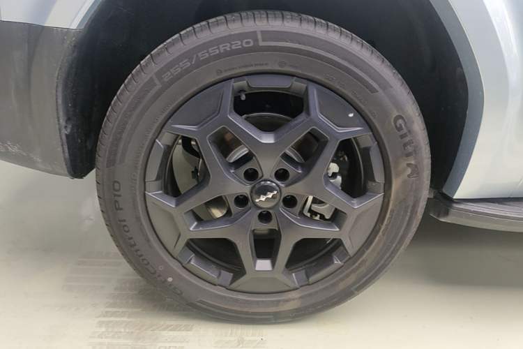 Used Formula Leopard Titanium 7 2025 Model 190 km Four-Wheel Drive Ultra Edition Right Rear Wheel Hub