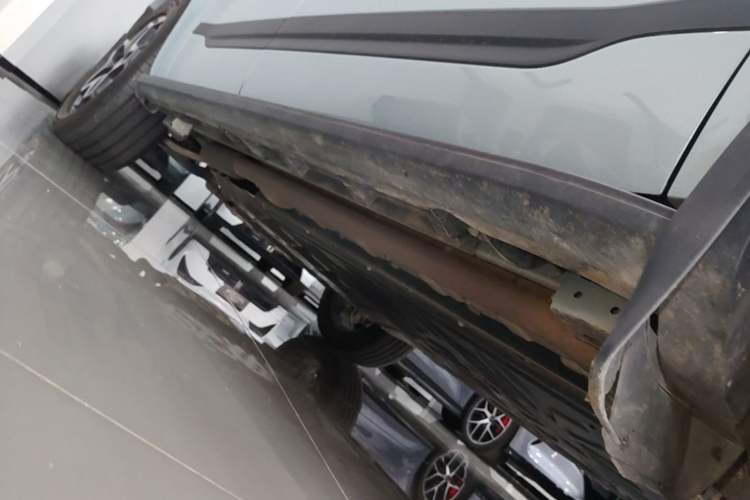 Used Formula Leopard Titanium 7 2025 Model 190 km Four-Wheel Drive Ultra Edition Right Side Sill