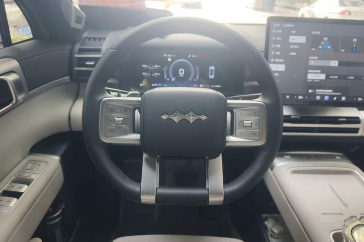 Used Formula Leopard Titanium 7 2025 Model 200 km Two-Wheel Drive Max Edition Steering Wheel