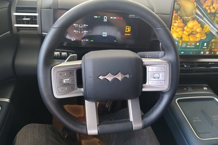Used Formula Leopard Titanium 7 2025 Model 190 km Four-Wheel Drive Ultra Edition Steering Wheel