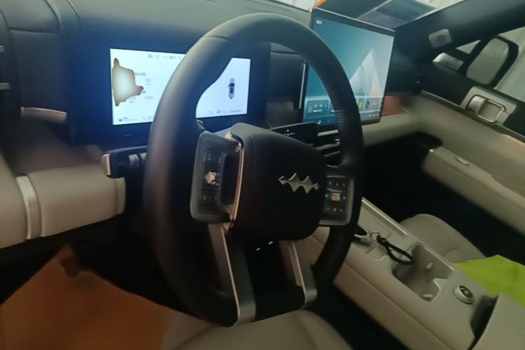 Used Formula Leopard Titanium 7 2025 Model 200 km Two-Wheel Drive Max Edition Steering Wheel