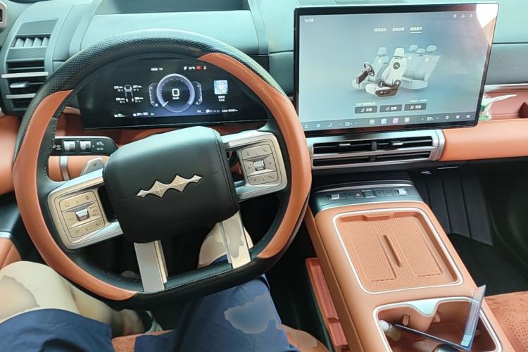 Used Formula Leopard Titanium 7 2025 Model 200 km Two-Wheel Drive Max Edition Center Console