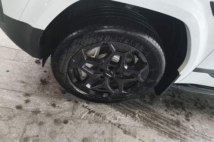 Used Formula Leopard Titanium 7 2025 Model 190 km Four-Wheel Drive Ultra Edition Left Front Wheel Hub