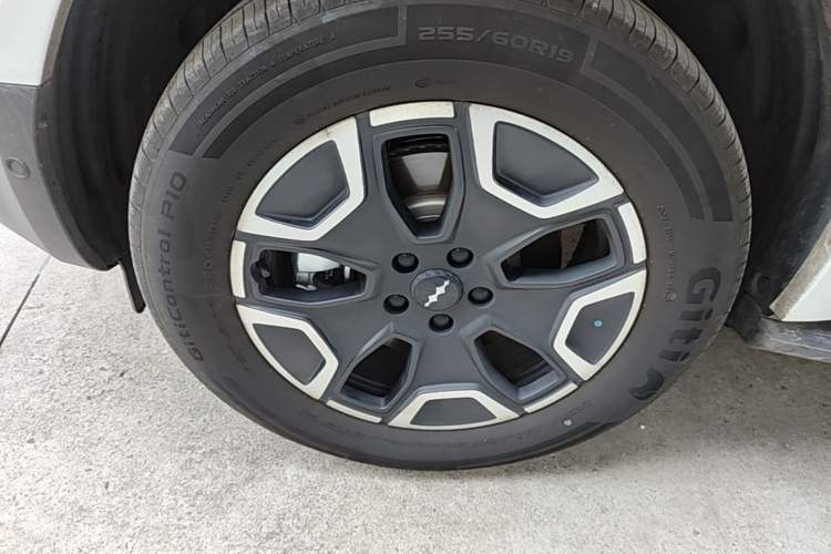 Used Formula Leopard Titanium 7 2025 Model 200 km Two-Wheel Drive Max Edition Left Front Wheel Hub