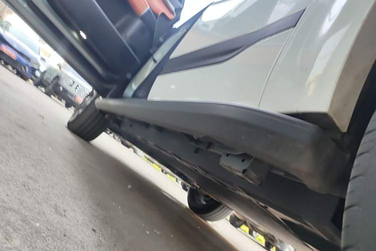 Used Formula Leopard Titanium 7 2025 Model 200 km Two-Wheel Drive Max Edition Left Side Sill