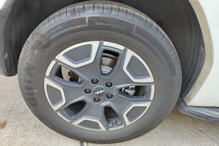 Used Formula Leopard Titanium 7 2025 Model 200 km Two-Wheel Drive Max Edition Right Rear Wheel Hub