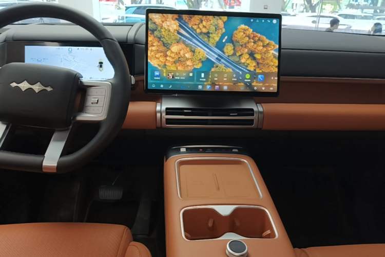 Used Formula Leopard Titanium 7 2025 Model 190 km Four-Wheel Drive Ultra Edition Audio And AC Panel