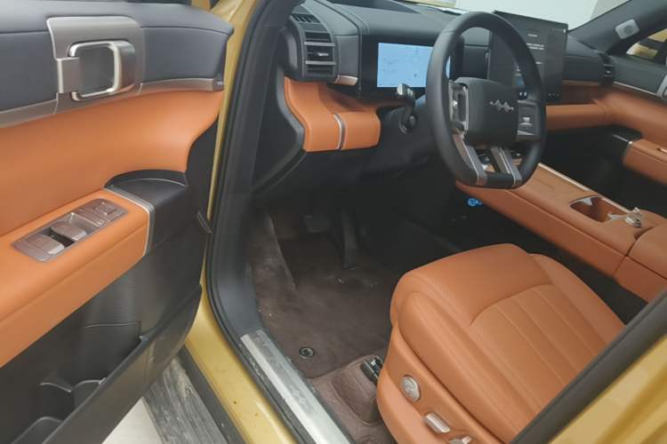 Used Formula Leopard Titanium 7 2025 Model 190 km Four-Wheel Drive Ultra Edition Driver Seat