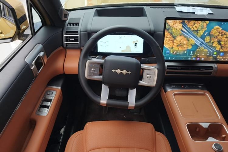 Used Formula Leopard Titanium 7 2025 Model 190 km Four-Wheel Drive Ultra Edition Steering Wheel