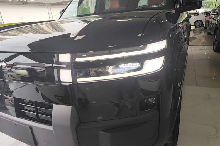 Used Formula Leopard Titanium 7 2026 Model EV 675KM Rear-Drive Flash-Charging Edition Left Front Headlight