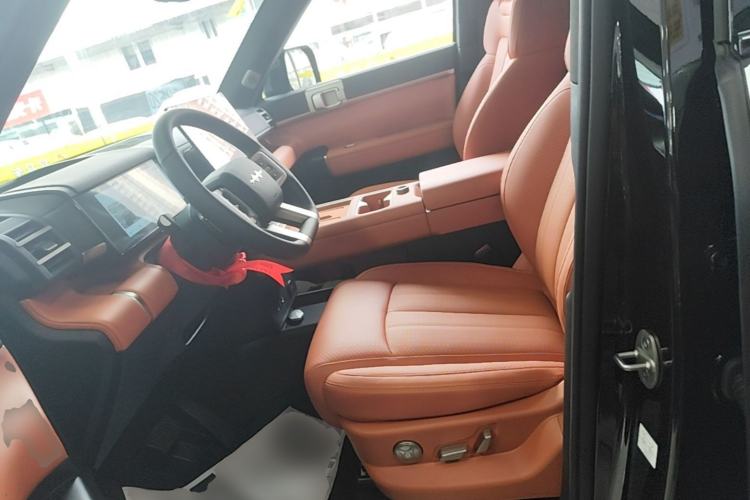 Used Formula Leopard Titanium 7 2026 Model EV 675KM Rear-Drive Flash-Charging Edition Left Front Seat