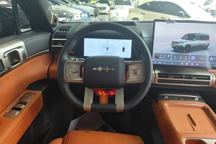 Used Formula Leopard Titanium 7 2026 Model EV 675KM Rear-Drive Flash-Charging Edition Steering Wheel