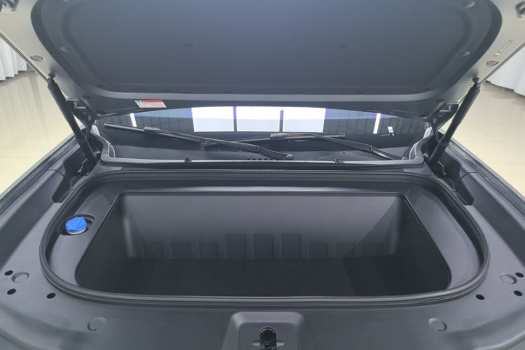 Used Formula Leopard Titanium 7 2026 Model EV 675KM Rear-Drive Flash-Charging Edition Interior 11