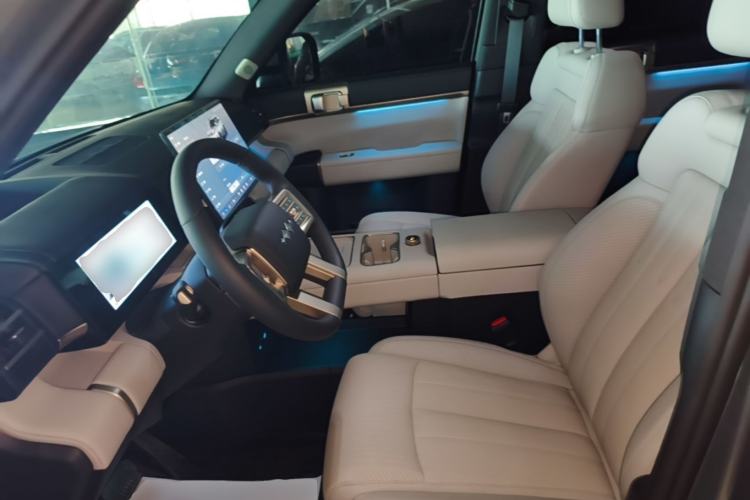Used Formula Leopard Titanium 7 2026 Model EV 675KM Rear-Drive Flash-Charging Edition Left Front Seat