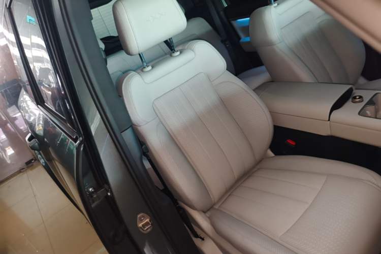 Used Formula Leopard Titanium 7 2026 Model EV 675KM Rear-Drive Flash-Charging Edition Right Front Seat