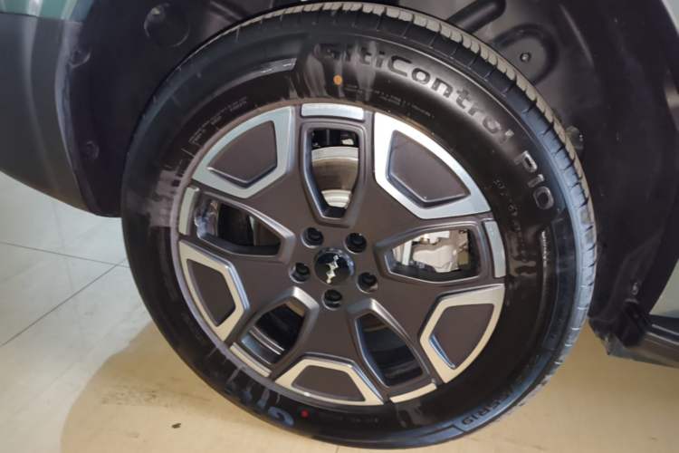 Used Formula Leopard Titanium 7 2026 Model EV 675KM Rear-Drive Flash-Charging Edition Right Rear Wheel Hub